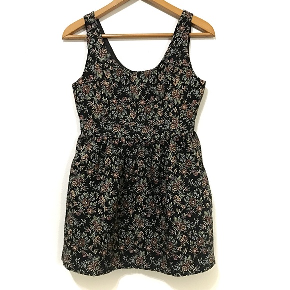 Forever 21 Dresses & Skirts - Forever 21 NWT Brocade Dress